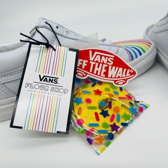 Old Skool Vans 🌈 - Picture 7 of 11